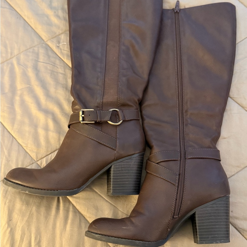 Naturalizer Dark Brown Heeled Boots